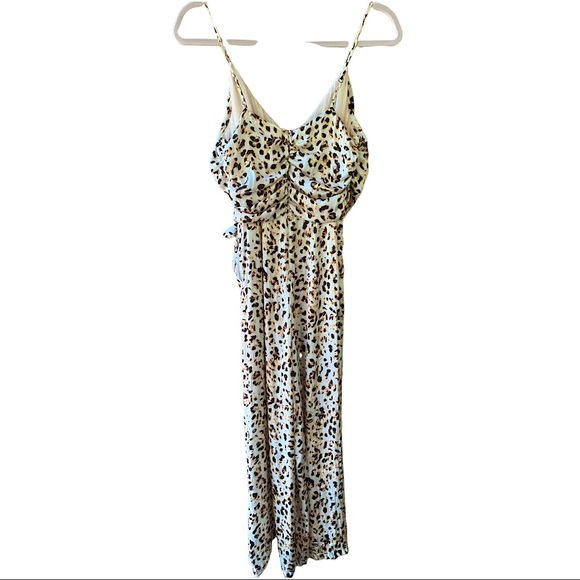 Greylin Tasha Leopard Print Wrap Front Jumpsuit in Leopard. Size XS. NWOT - Picture 9 of 14